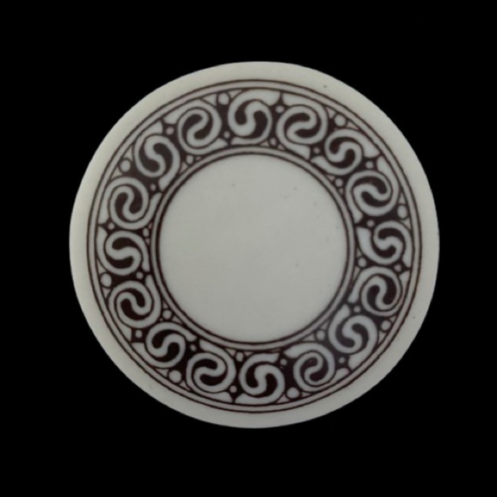 Unique Keltic Celtic Design Porcelain Brooch